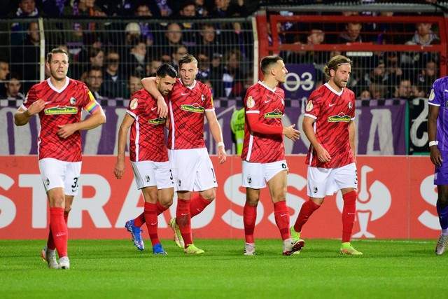 东契奇32+6+9小卡复出15分 独行侠险胜快船1-1